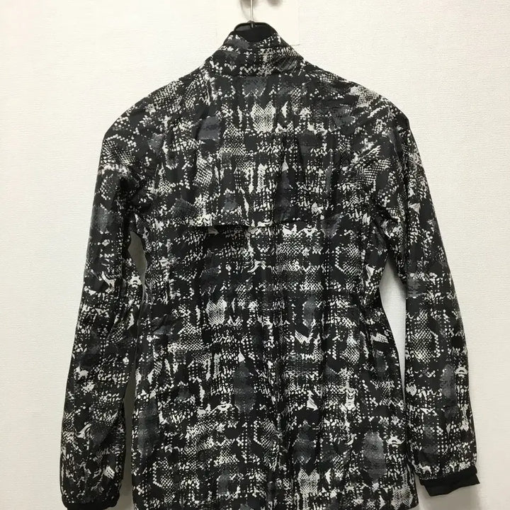 [SOLD OUT] 나이키 여성 윈드러너 경량 바람막이자켓