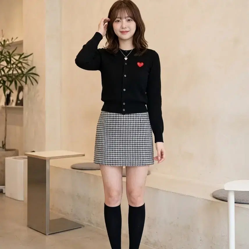 [BUNJANG] 꼼데가르송 플레이 레드 와펜 라운드 가디건 블랙 / 꼼데가르송 플레이 레드 와펜 라운드 가디건 블랙