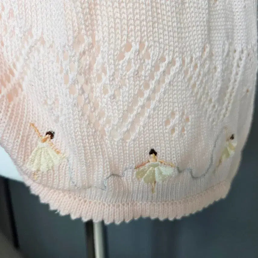 [SOLD OUT] 발레리나 자수 펀칭 가디건