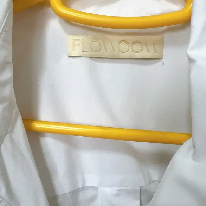 [BUNJANG] 플로움 23 퍼프 셔츠 새상품 FLOWOOM 단종상품 / 플로움 23 퍼프 셔츠 새상품 FLOWOOM 단종상품