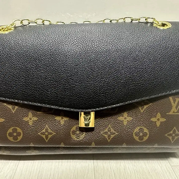[SOLD OUT] 루이 체인백