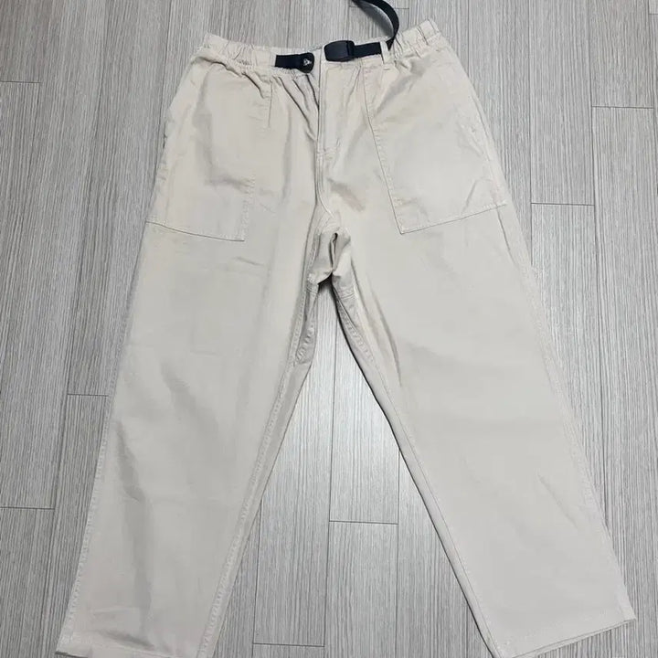 [SOLD OUT] 그라미치 루즈테이퍼드 내추럴 M 새제품