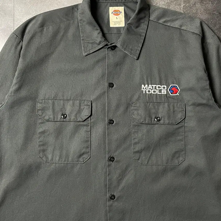 [BUNJANG] DICKIES 디키즈 빈티지 그레이 플랩포켓 워크 셔츠 A00882 / DICKIES 디키즈 빈티지 그레이 플랩포켓 워크 셔츠 A00882