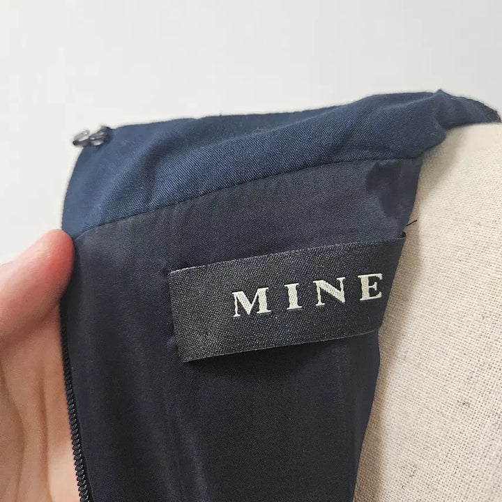 [BUNJANG] 마인(MINE) 플리츠 배색 반팔 원피스 (55), 하객룩 코디 / 한섬 마인(MINE) 플리츠 배색 반팔 원피스 (55), 하객룩 코디