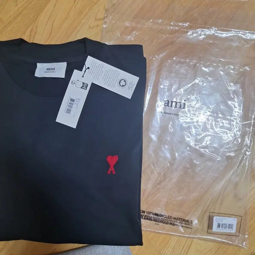 [BUNJANG] 아미 하트 로고 블랙 롱슬리브 긴팔 티셔츠 XL 새상품 / 아미 하트 로고 블랙 롱슬리브 긴팔 티셔츠 XL 시보리 새상품