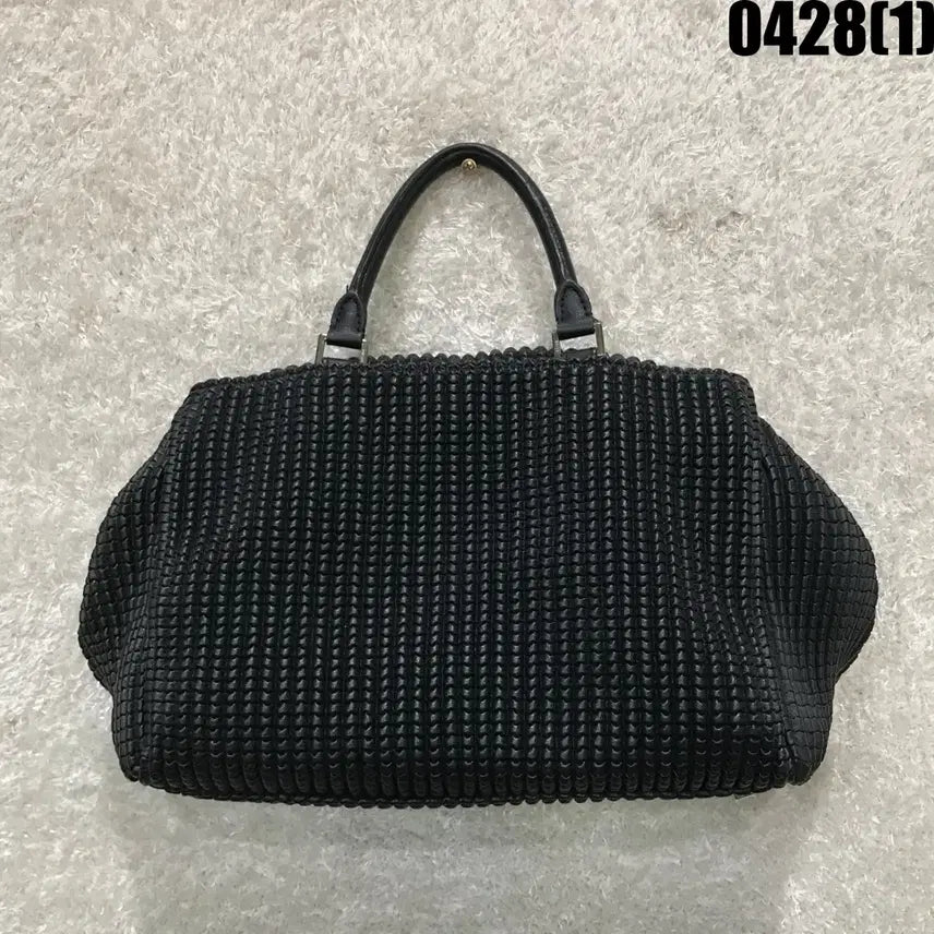 [SOLD OUT] DECKE 블랙 셔링 플랩 토트백