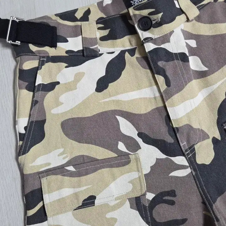 [BUNJANG] Sunday Off Club Camouflage Cargo Pants / (착샷) 선데이오프클럽 카모플라주 카고 팬츠