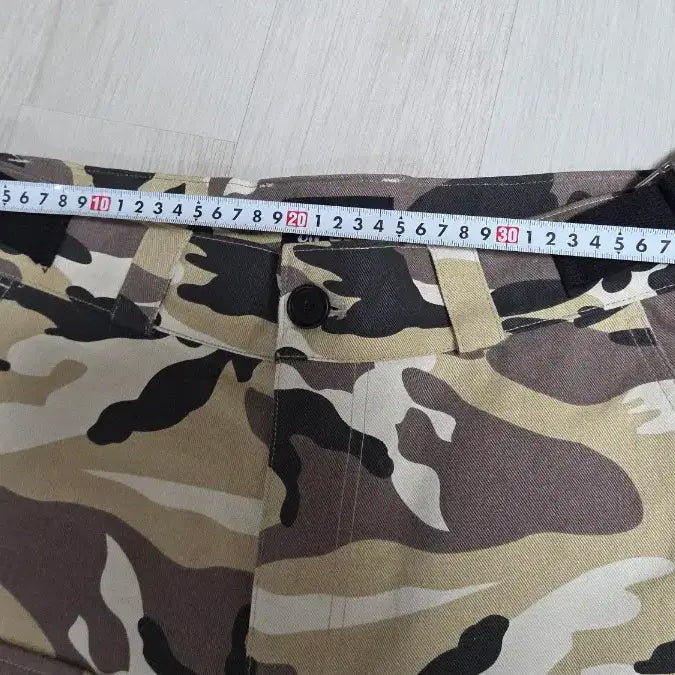 [BUNJANG] Sunday Off Club Camouflage Cargo Pants / (착샷) 선데이오프클럽 카모플라주 카고 팬츠
