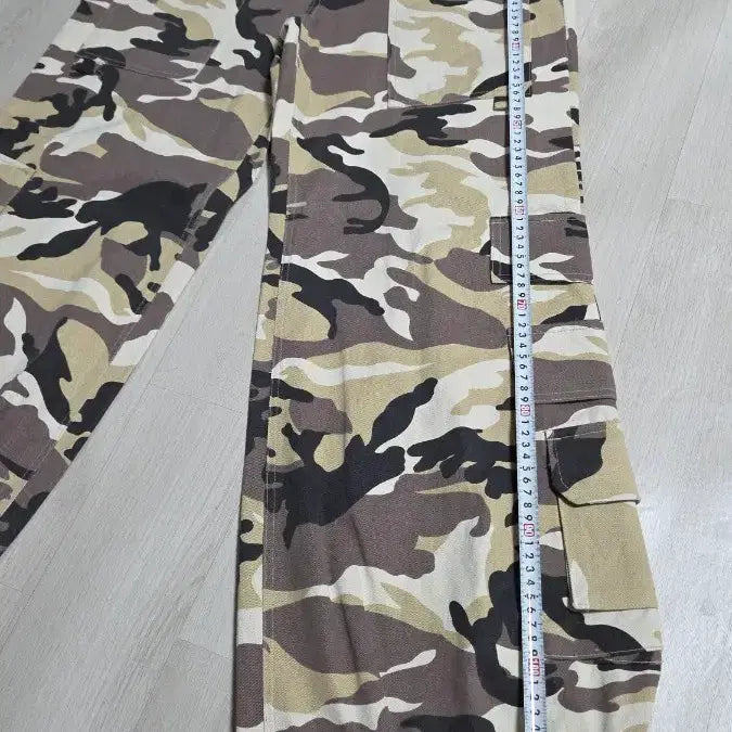 [BUNJANG] Sunday Off Club Camouflage Cargo Pants / (착샷) 선데이오프클럽 카모플라주 카고 팬츠