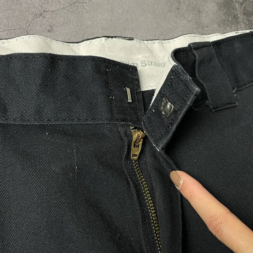 [BUNJANG] DICKIES 디키즈 블랙 슬림 스트레이트핏 워크 팬츠 A00886 / DICKIES 디키즈 블랙 슬림 스트레이트핏 워크 팬츠 A00886
