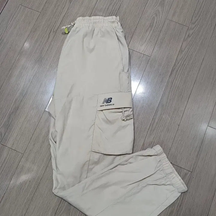 [SOLD OUT] 뉴발란스 카고 조거 팬츠 베이지M  기장97