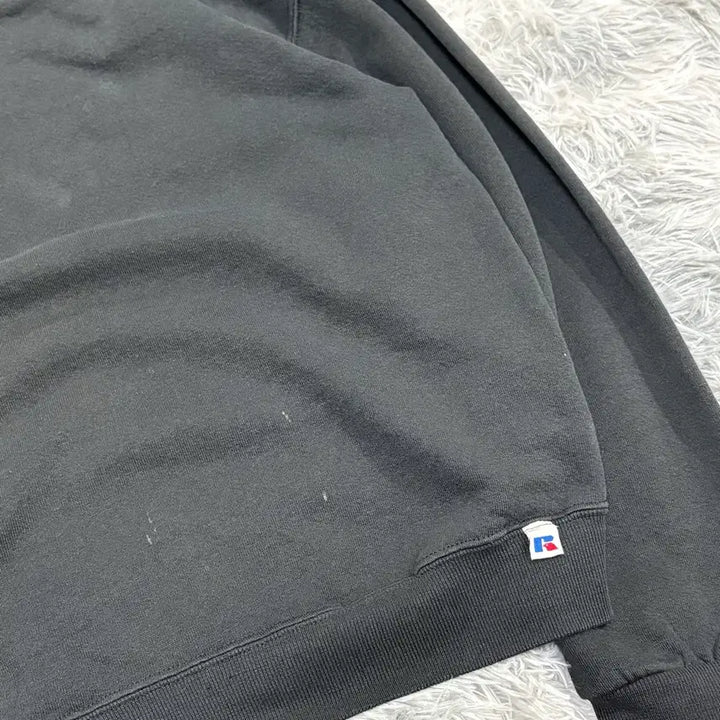 [SOLD OUT] [L] 90s 러셀 스웻셔츠 맨투맨 faded 블랙