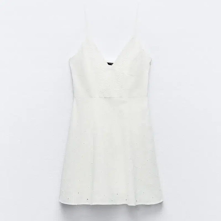 [BUNJANG] ZARA 자라 펀칭 자수 원피스 / ZARA 자라 펀칭 자수 원피스