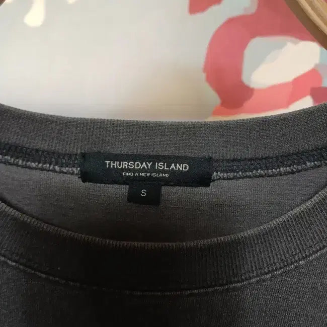 [SOLD OUT] (S) 써스데이아일랜드 25ss 오버핏 빈티지 반팔티