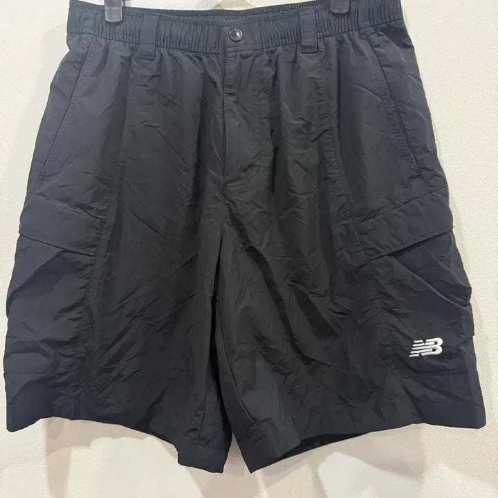 [SOLD OUT] 뉴발란스 블랙 카고 반바지