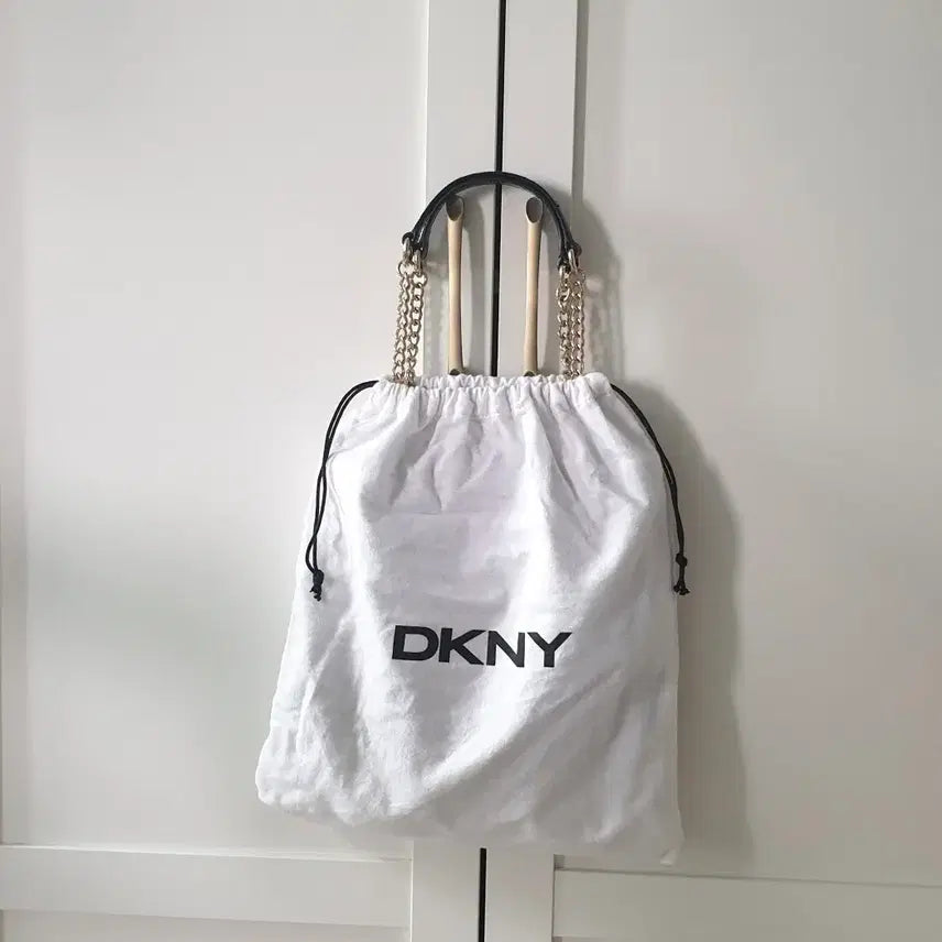 [SOLD OUT] DKNY가방 체인백 블랙