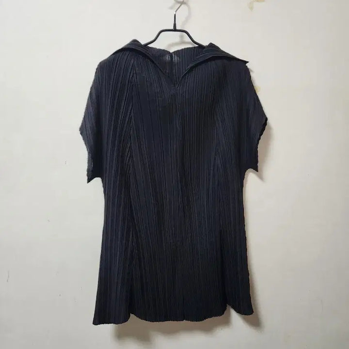 [SOLD OUT] 플리츠미 플리츠 세일러 카라 블라우스