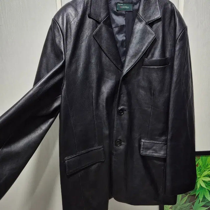 [SOLD OUT] (타임세일)VTG. FORMIA 포미아 블랙 양가죽 자켓