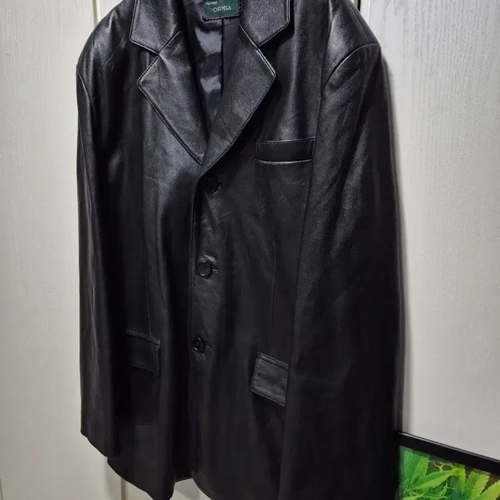 [SOLD OUT] (타임세일)VTG. FORMIA 포미아 블랙 양가죽 자켓