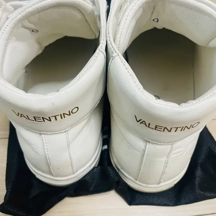 [BUNJANG] 발렌티노 하이탑 사이즈9 (270) made in Italy / 발렌티노 하이탑 사이즈9 (270) made in Italy
