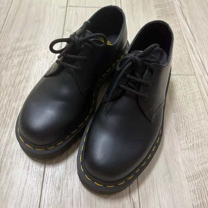 [BUNJANG] 닥터마틴 1461 3홀 벡스 230 / 닥터마틴 1461 3홀 벡스 230