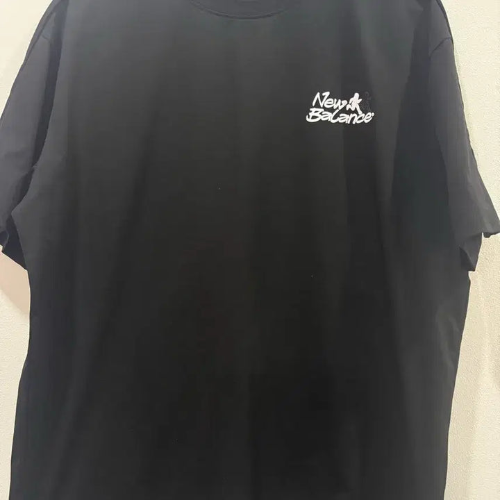 [SOLD OUT] 뉴발란스 블랙 반팔 티셔츠