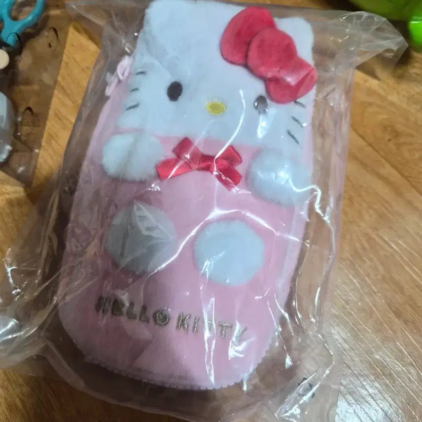 [SOLD OUT] 헬로키티 토트백.파우치 미사용 3개일괄
