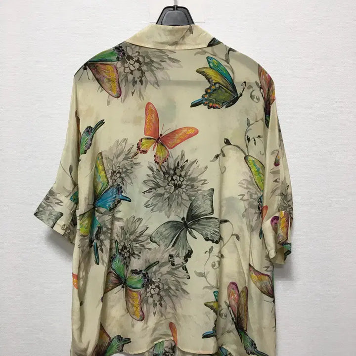 [SOLD OUT] 여성 실크100% 반팔 남방 블라우스