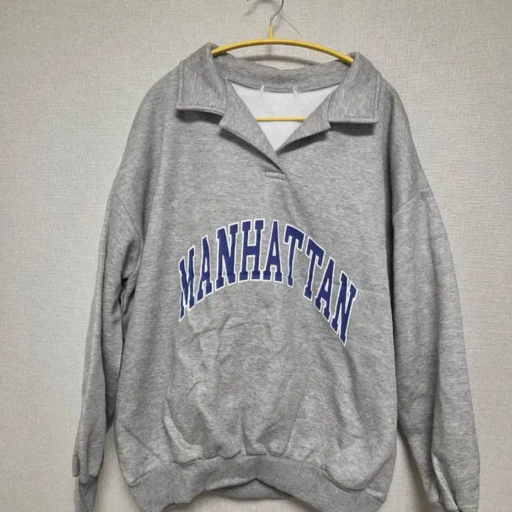 [BUNJANG] Unisex Gray Manhattan Lettering Sweatshirt / 남녀공용 그레이 맨투맨