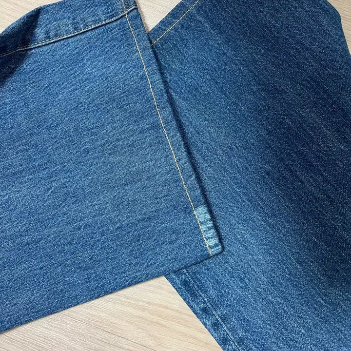 [SOLD OUT] [38] LVC 47501