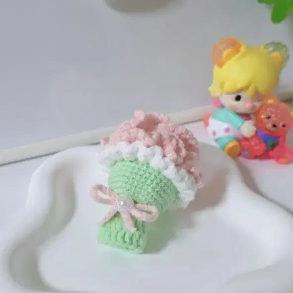 [BUNJANG] 손뜨개 카네이션 미니 꽃다발 키링 가방고리 어버이날 선물 / 손뜨개 카네이션 미니 꽃다발 키링 가방고리 어버이날 선물