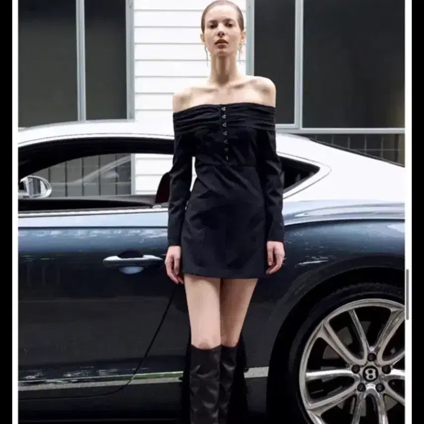 [SOLD OUT] 더티스 THETIS 코르셋 디테일 슬림 튜브탑 드레스 dress