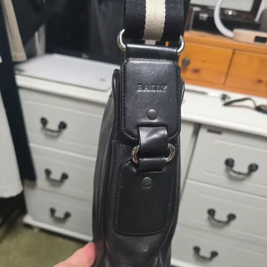 [BUNJANG] BALLY 발리 블랙 가죽 크로스백 / BALLY 발리 블랙 가죽 크로스백