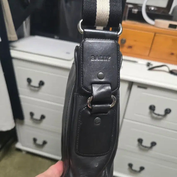 [BUNJANG] BALLY 발리 블랙 가죽 크로스백 / BALLY 발리 블랙 가죽 크로스백