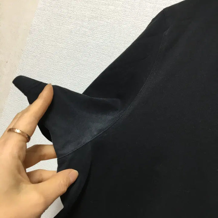 [BUNJANG] 프라다 남성 반팔 카라티셔츠 / 프라다 남성 반팔 카라티셔츠