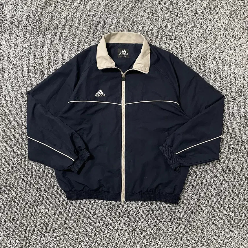 [SOLD OUT] 빈티지9. 아디다스 올드스쿨 빈티지 바람막이 점퍼 네이비 베이지 배색
