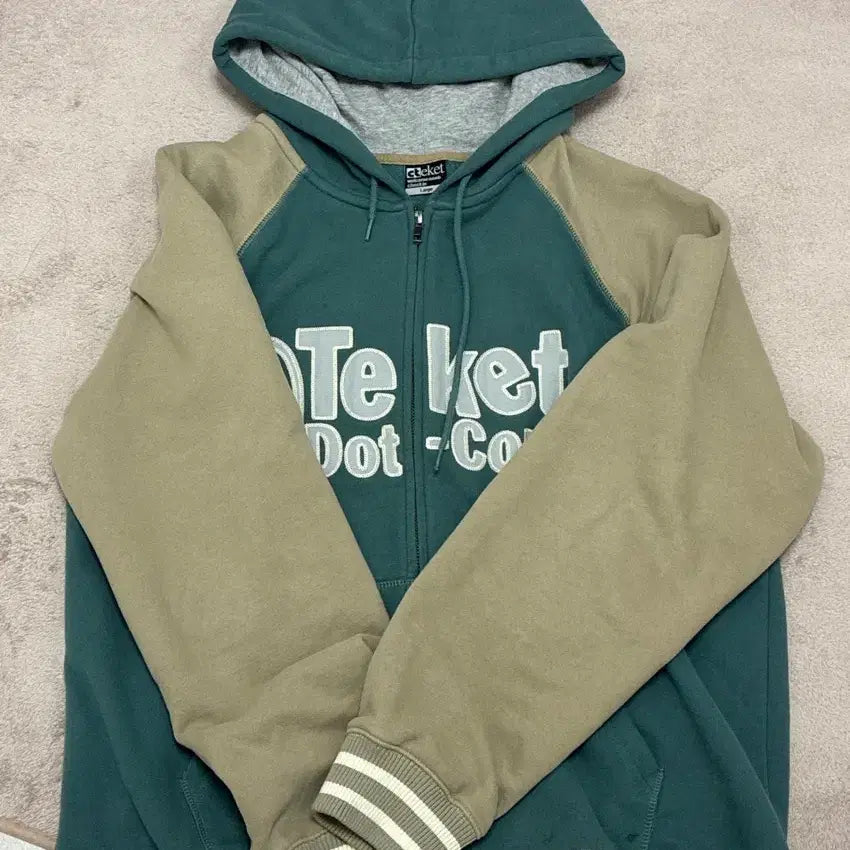 [SOLD OUT] 테켓 후드집업 L