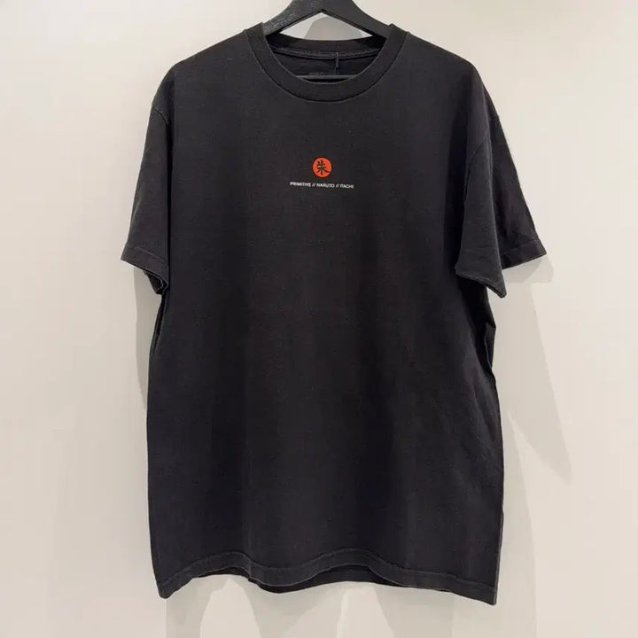 [BUNJANG] 00s Primitive x Naruto 이타치 애니 티셔츠 / 00s Primitive x Naruto 이타치 애니 티셔츠