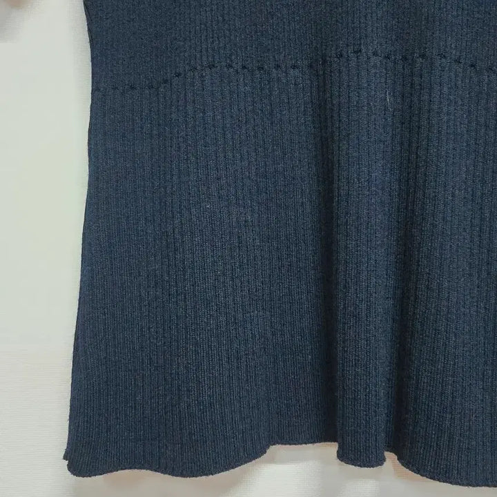 [SOLD OUT] 띠어리 블랙 반팔 카라 니트m