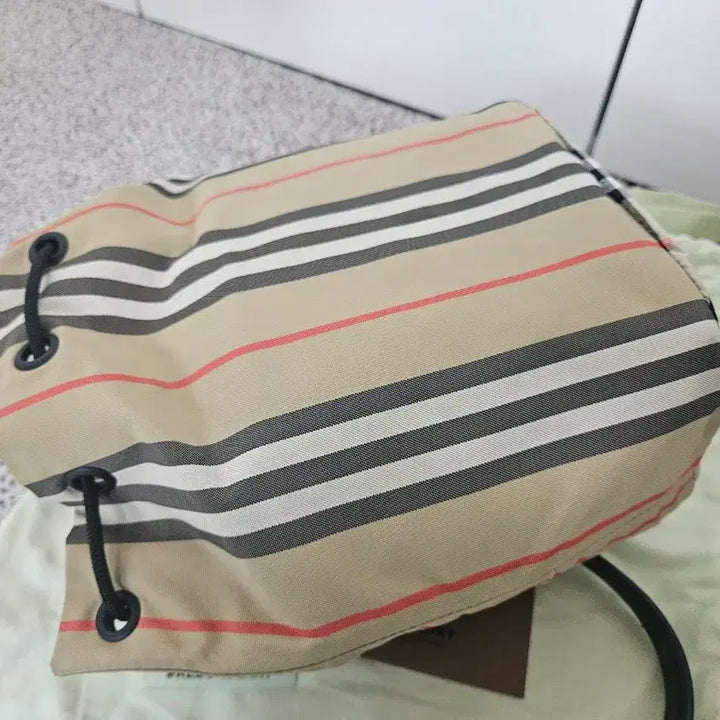 [SOLD OUT] 버버리 포이베 이너백, 핸들포함