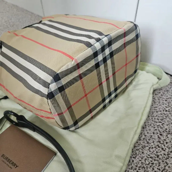 [SOLD OUT] 버버리 포이베 이너백, 핸들포함