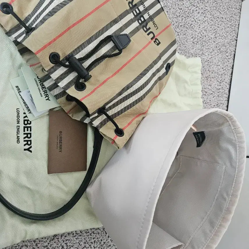 [SOLD OUT] 버버리 포이베 이너백, 핸들포함