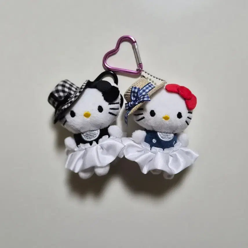 [SOLD OUT] (~5/5일까지 판매) 헬로키티 키링 일괄
