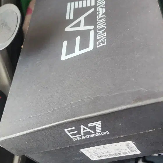 [BUNJANG] EA7 엠포리오 아르마니 트레이닝화 화이트/실버 250 / EA7 엠포리오 아르마니 트레이닝화 화이트/실버 250