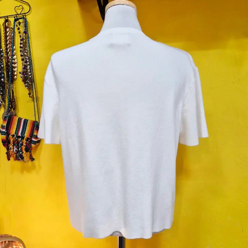 [BUNJANG] H&amp;M 화이트 반팔 니트 티셔츠 / H&amp;M 화이트 반팔 니트 티셔츠