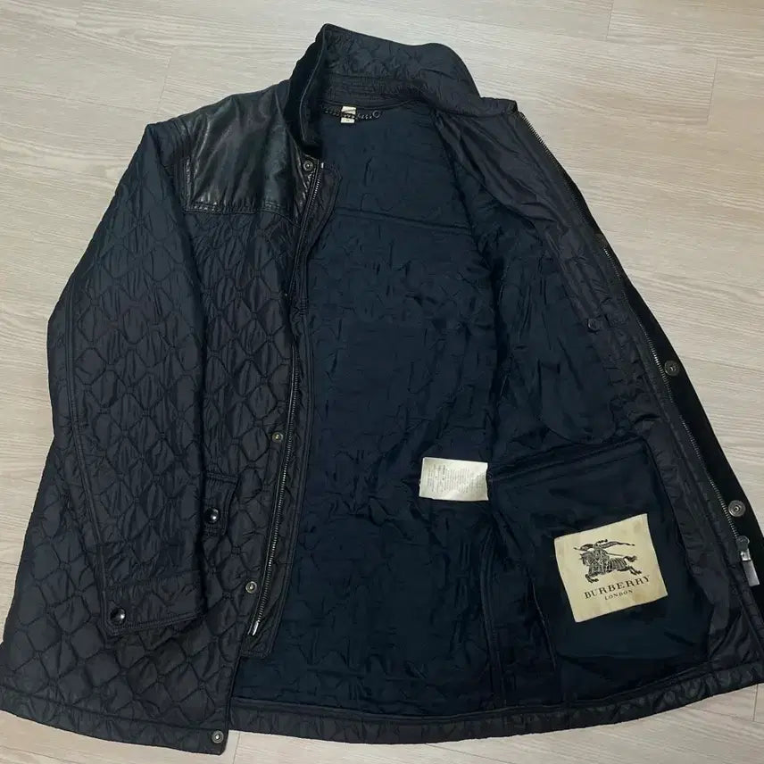 [SOLD OUT] [100-105] 버버리 양가죽 퀼팅자켓