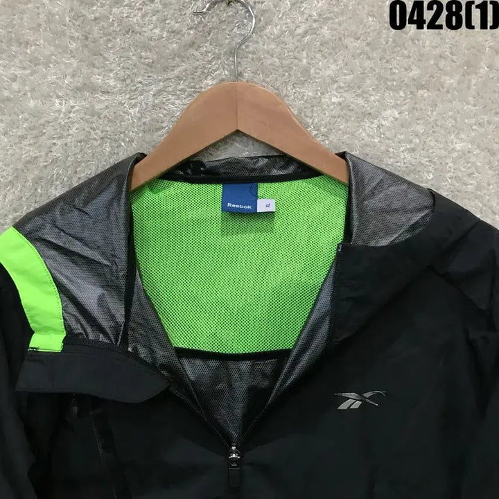 [SOLD OUT] 리복 블랙 바람막이 후드 자켓 XL