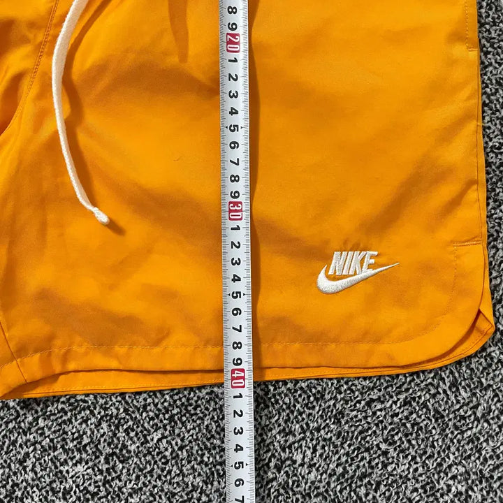 [SOLD OUT] 빈티지9. 나이키 NSW 우븐 베이직 쇼츠 숏팬츠 반바지 바스락 오렌지