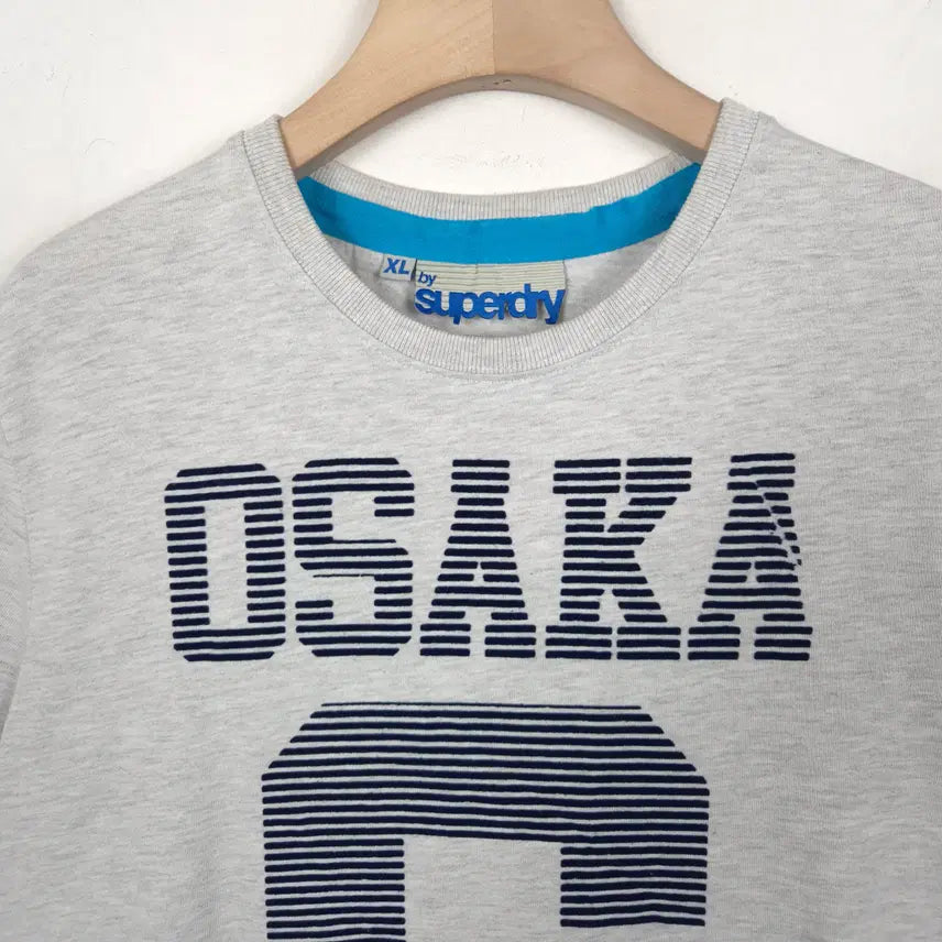 [SOLD OUT] [100-105] 슈퍼드라이 그레이 그래픽 반팔 티셔츠
