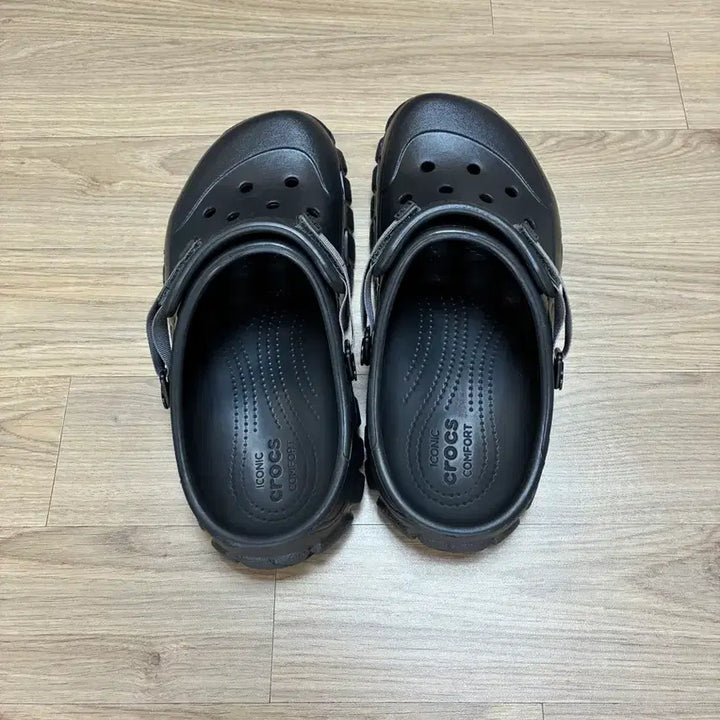 [SOLD OUT] 크록스 클래식 클로그 (260mm, M7, W9)판매합니다.